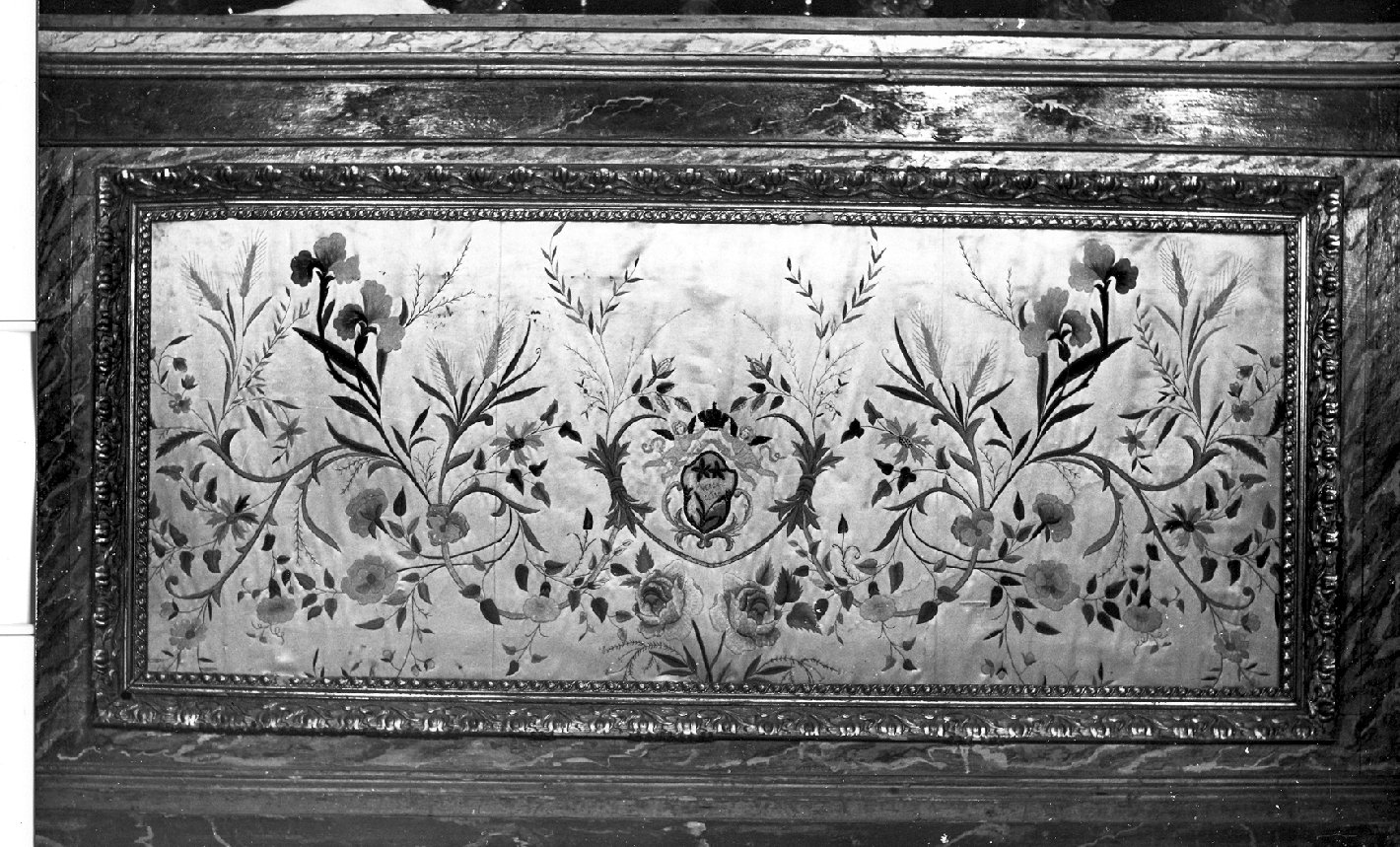 paliotto, elemento d'insieme - manifattura Italia centrale (sec. XVIII)