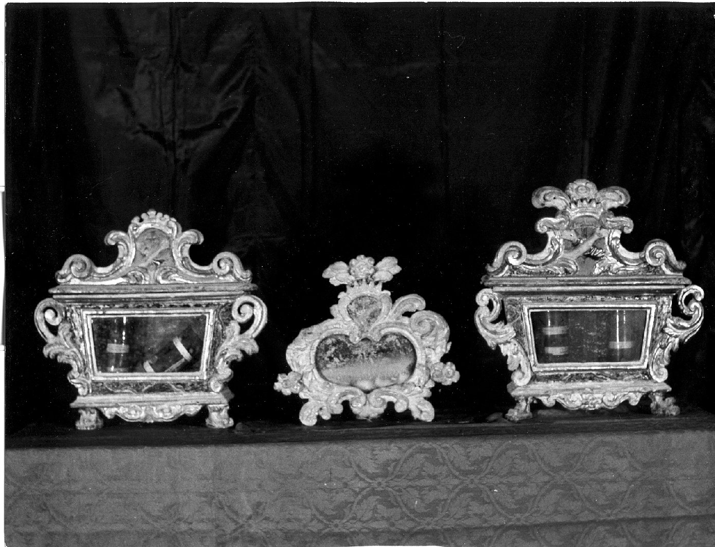 reliquiario a teca - a urna, opera isolata - bottega Italia centrale (sec. XVIII)