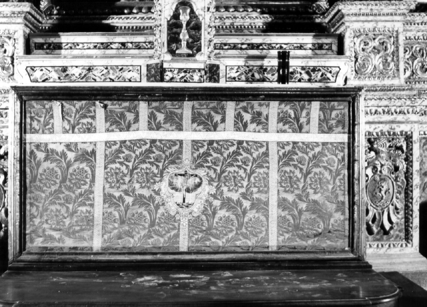 paliotto, insieme - manifattura italiana (seconda metà sec. XVII)