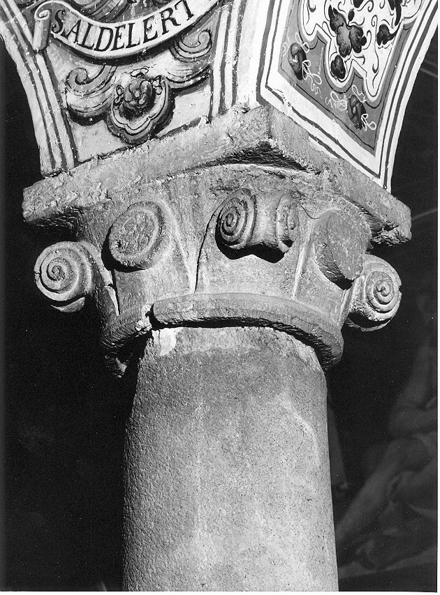 capitello, elemento d'insieme - bottega Italia centrale (sec. X)