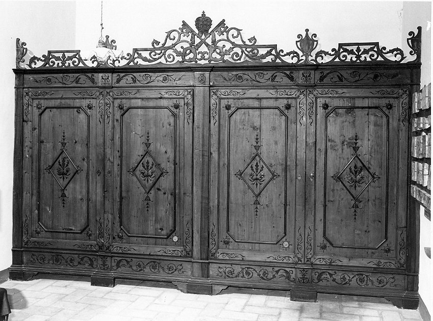 armadio, opera isolata - bottega Italia centrale (secc. XVIII/ XIX)