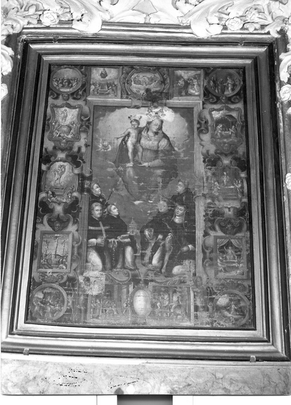 Madonna del Rosario con San Domenico e devoti (dipinto, opera isolata) - ambito Italia centrale (sec. XVII)