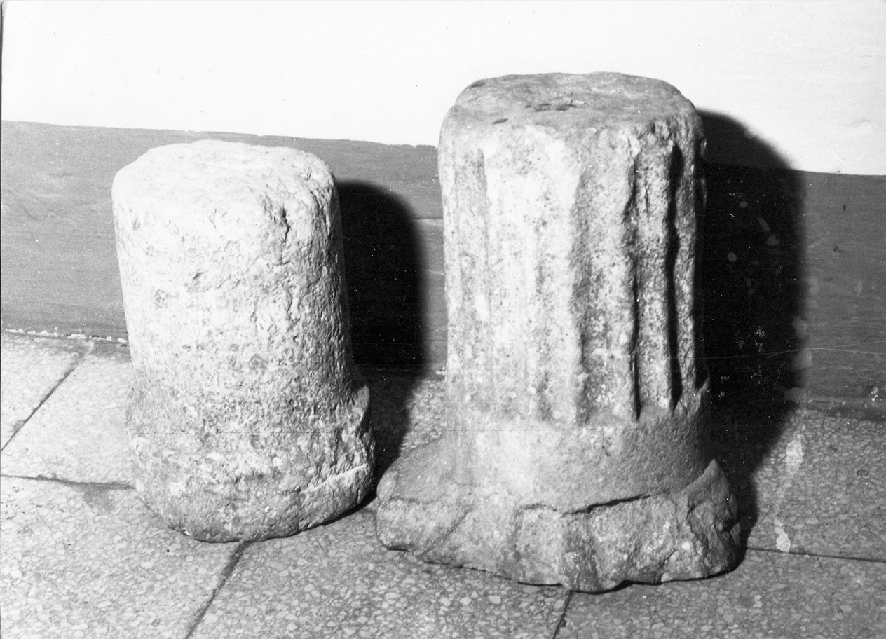 base di colonna, opera isolata - bottega Italia centrale (sec. XIII)