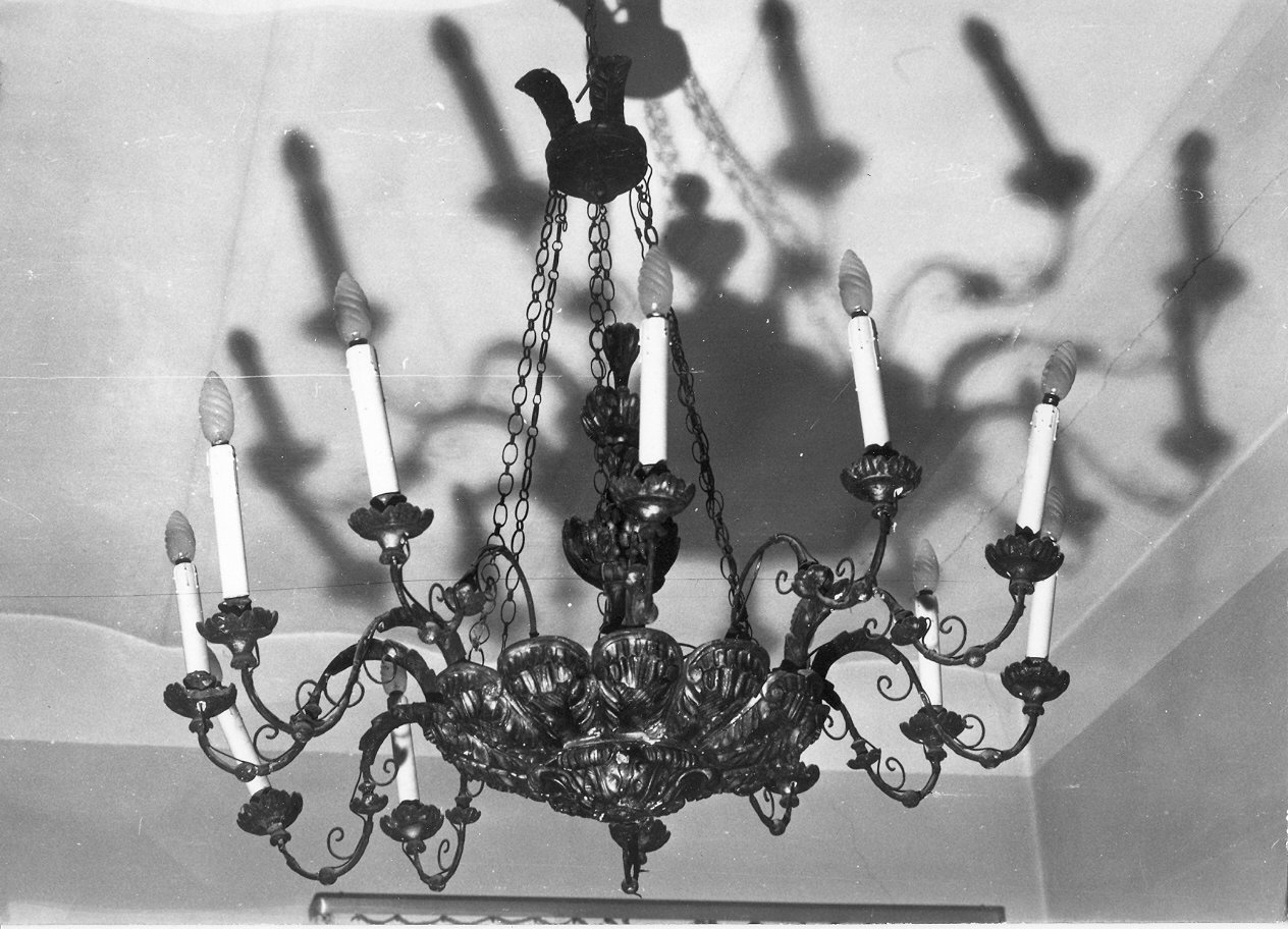 lampadario da chiesa, opera isolata - bottega umbra (sec. XVII)