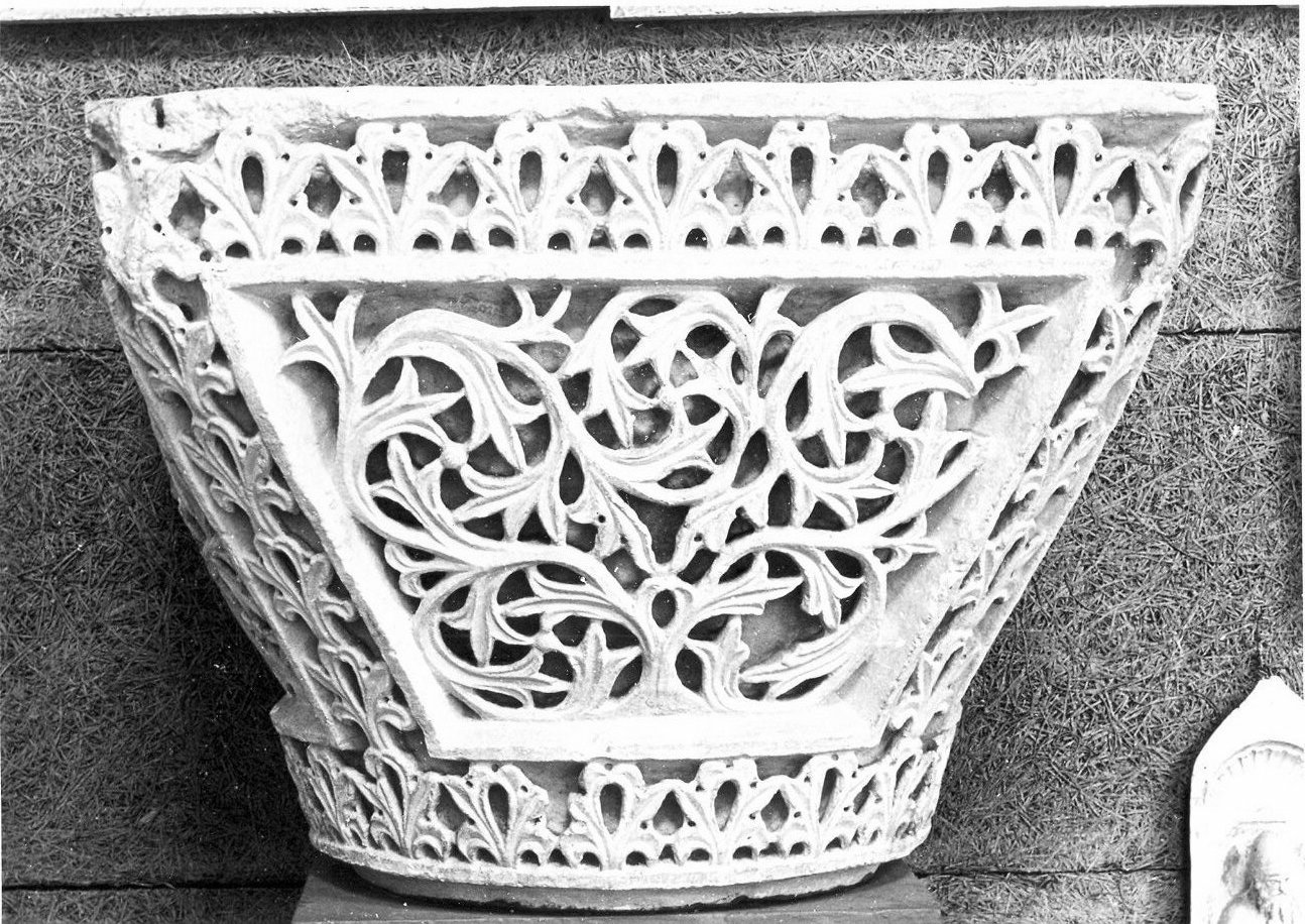 capitello, opera isolata - bottega italiana (primo quarto sec. XX)