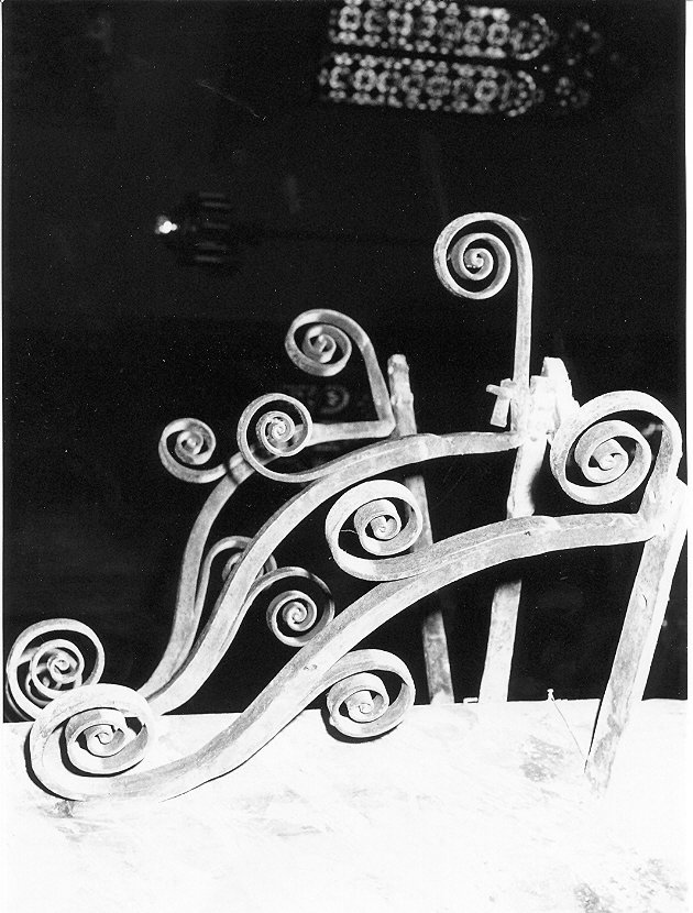 mensola, elemento d'insieme - bottega Italia centrale (sec. XVI)