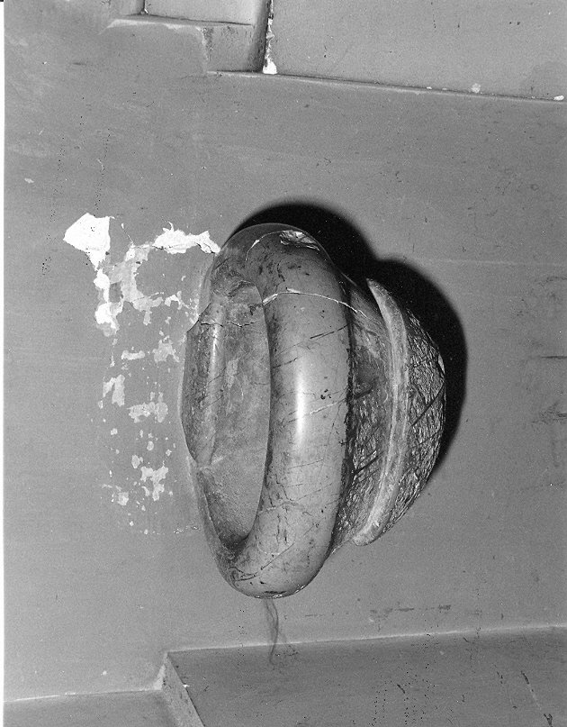 acquasantiera da parete, opera isolata - bottega umbra (sec. XVIII)