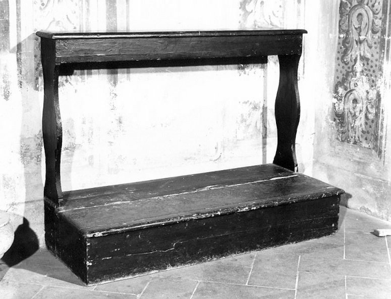 inginocchiatoio, opera isolata - bottega umbra (fine sec. XVIII)