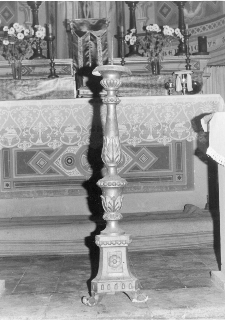 candeliere d'altare, serie - bottega Italia centrale (sec. XVIII)