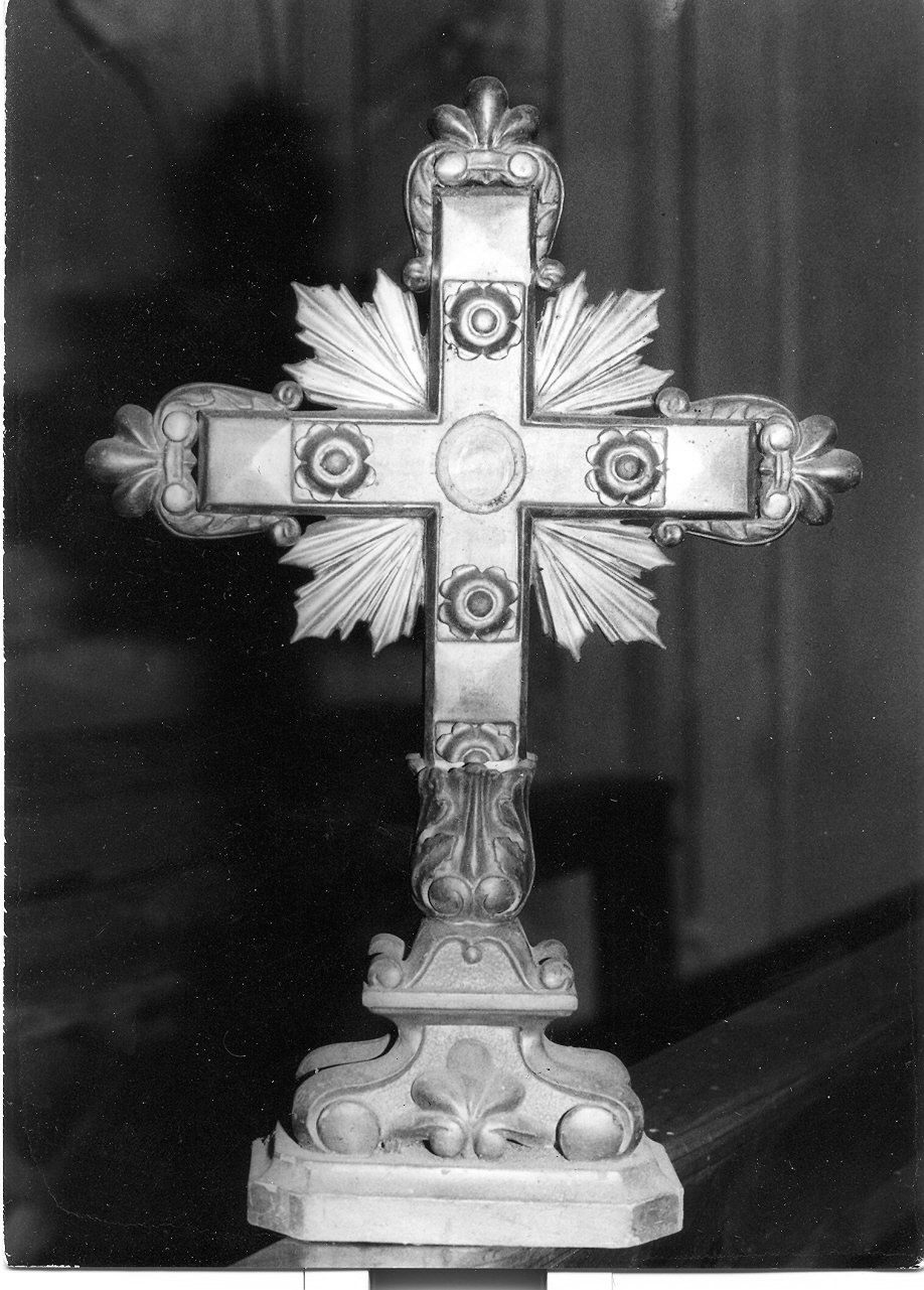 reliquiario - a croce, opera isolata - bottega Italia centrale (sec. XVIII)