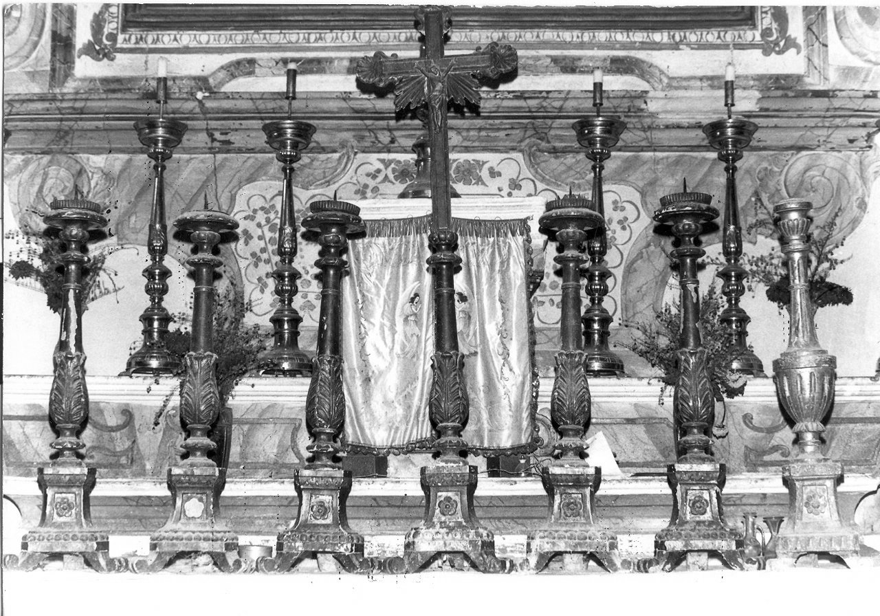 candeliere, serie - bottega umbra (sec. XVIII)