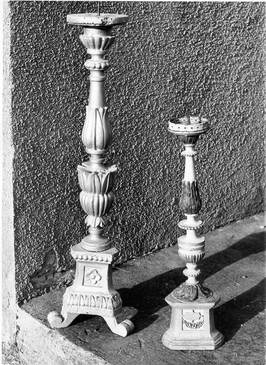 candeliere d'altare, serie - bottega Italia centrale (sec. XVIII)