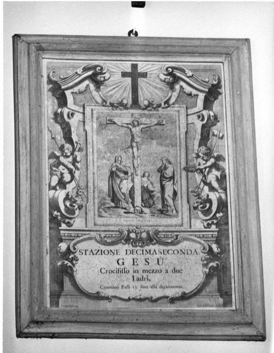 stazione XII: Gesù innalzato e morto in croce (Via Crucis, elemento d'insieme) - ambito Italia centrale (sec. XVIII)