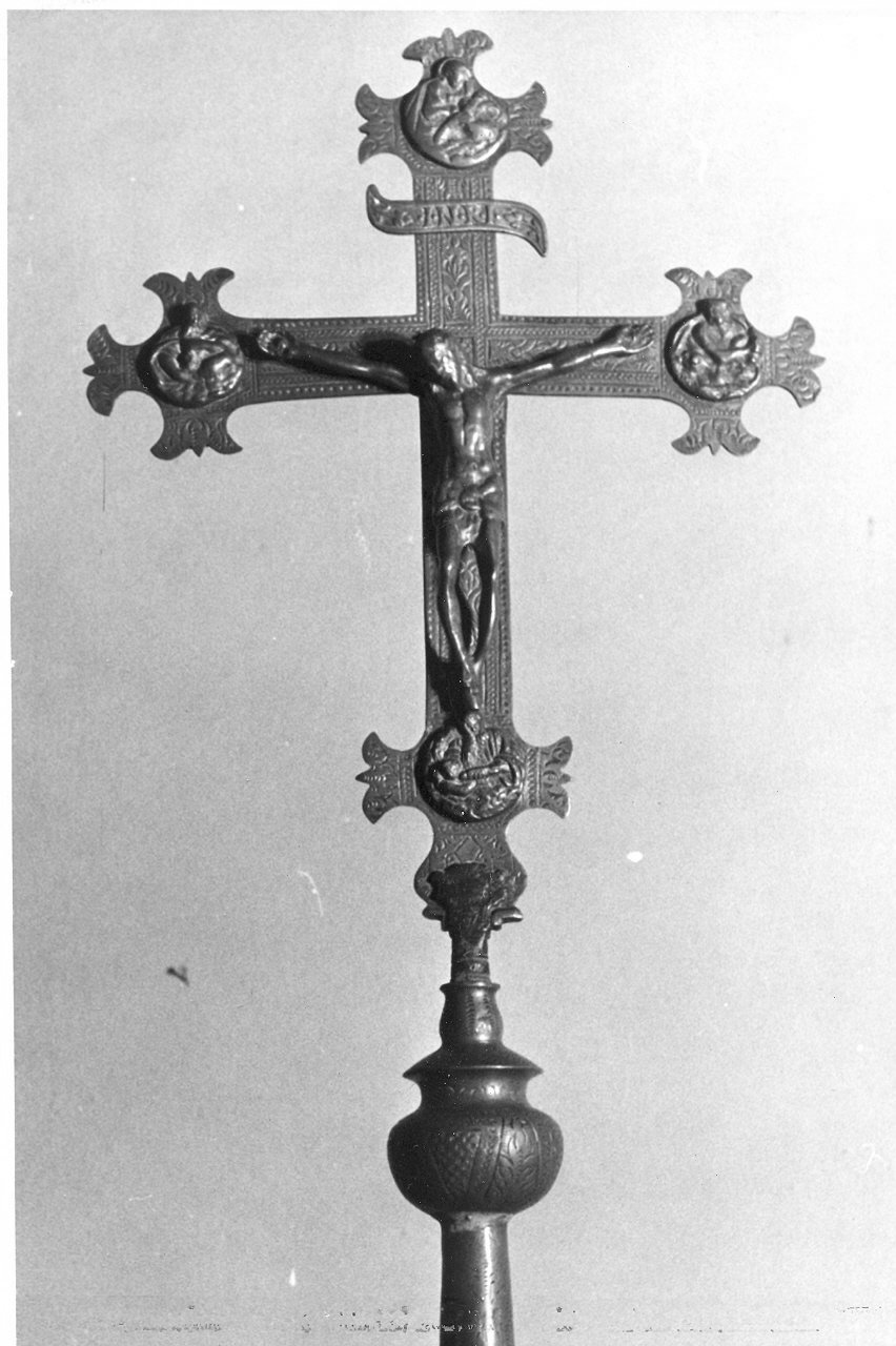 croce processionale, opera isolata - bottega Italia centrale (sec. XVII)
