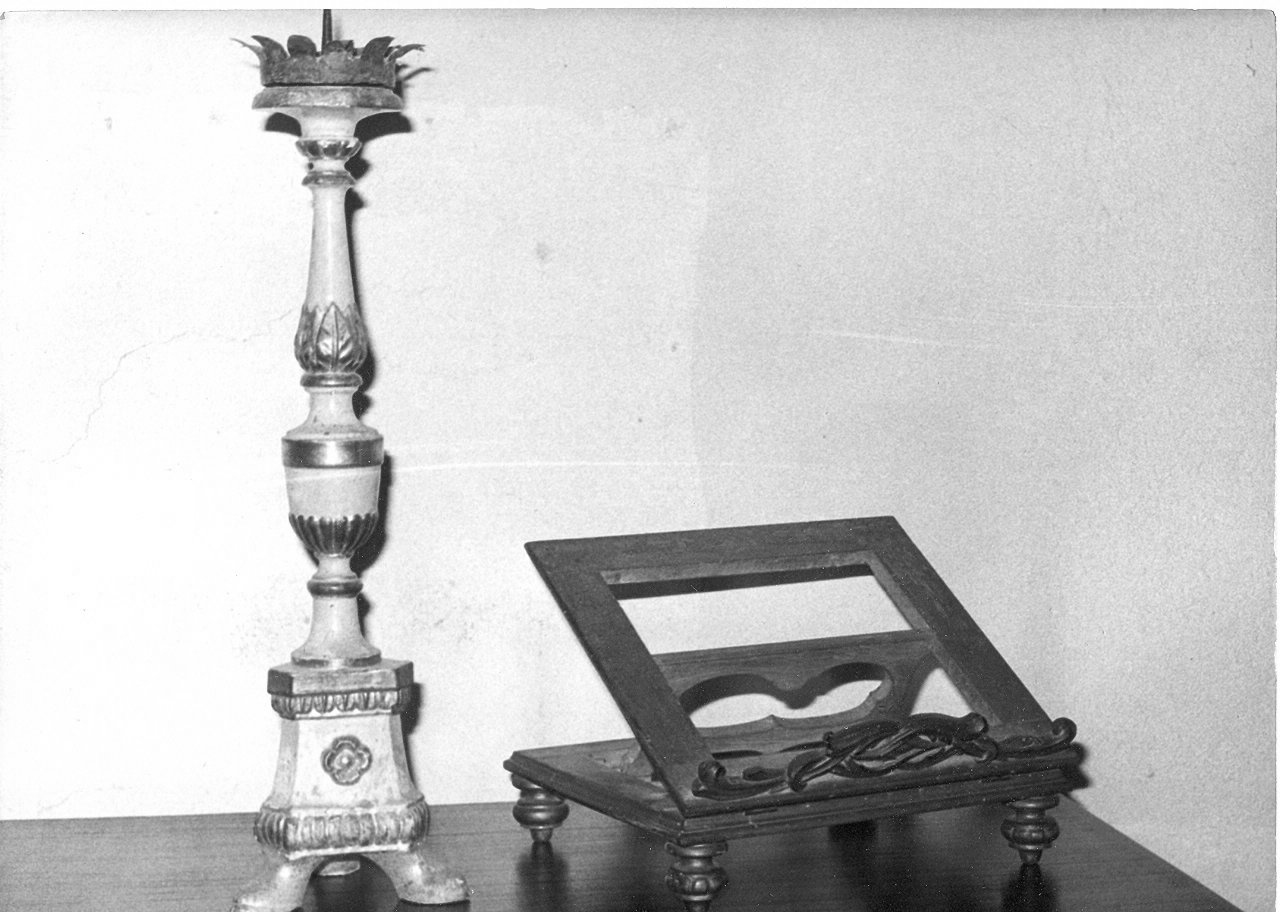 candeliere, opera isolata - bottega umbra (sec. XIX)