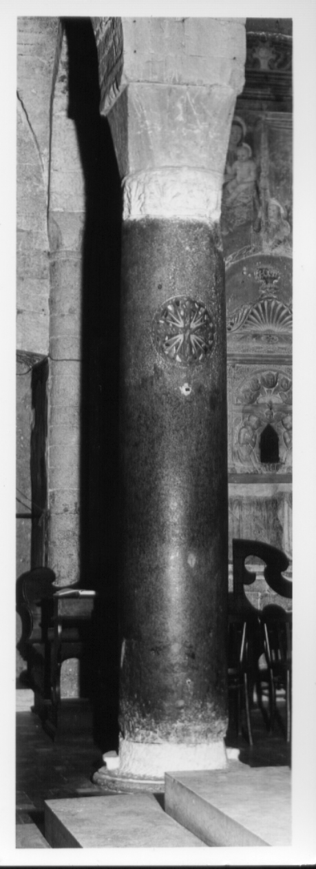 colonna, elemento d'insieme - bottega Italia centrale (sec. VI)