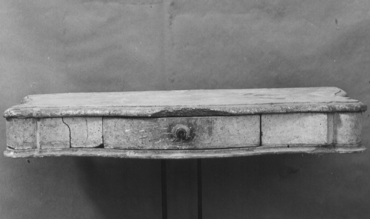 mensola, opera isolata - bottega Italia centrale (sec. XVIII)