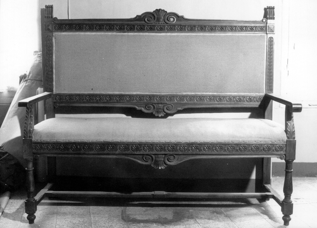 divano, opera isolata - bottega Italia centrale (sec. XIX)