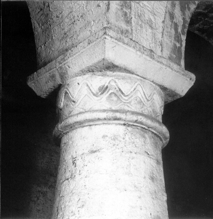 capitello, insieme - bottega umbra (sec. XII)