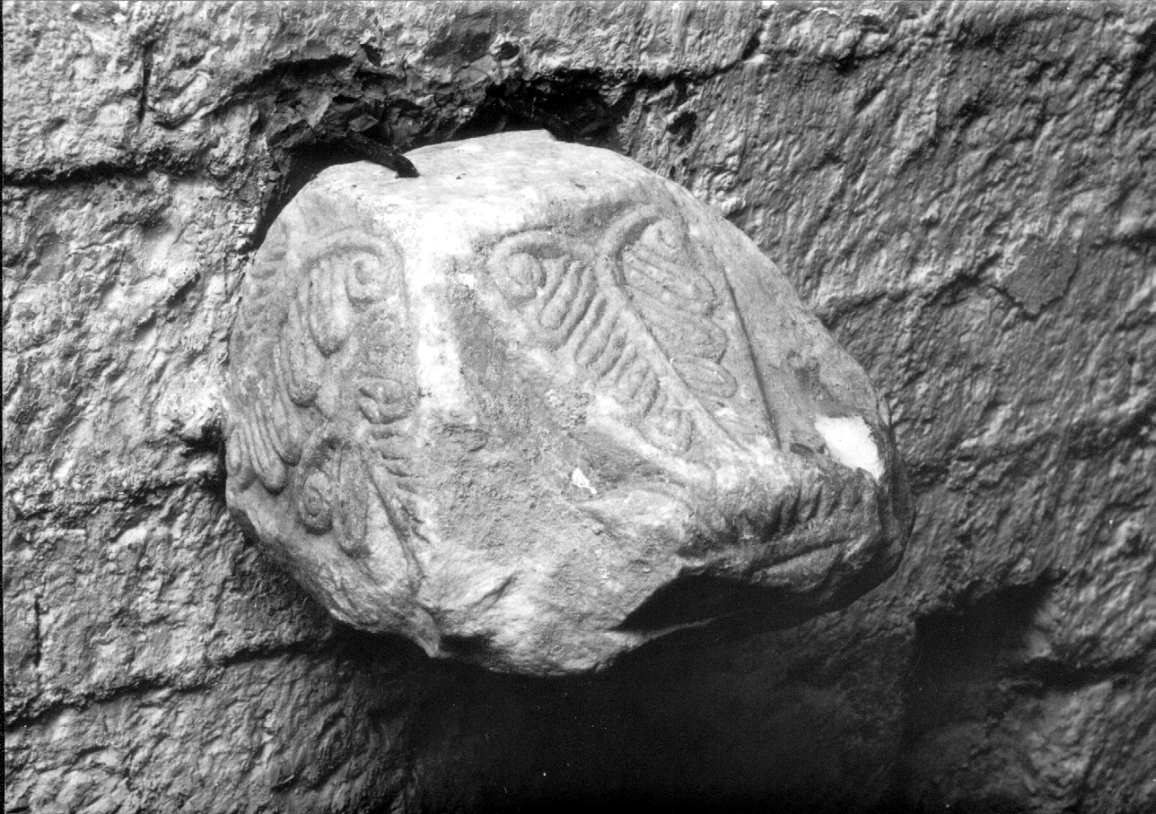 capitello, insieme - bottega umbra (seconda metà sec. IX)