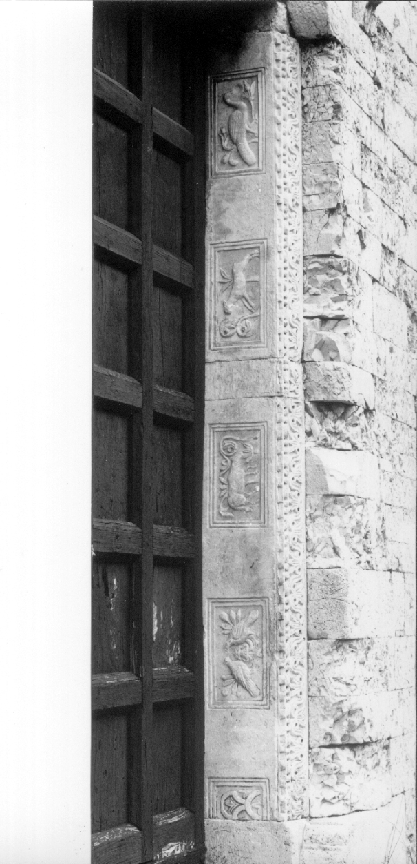 architrave di porta, frammento - bottega siriana (sec. VI)