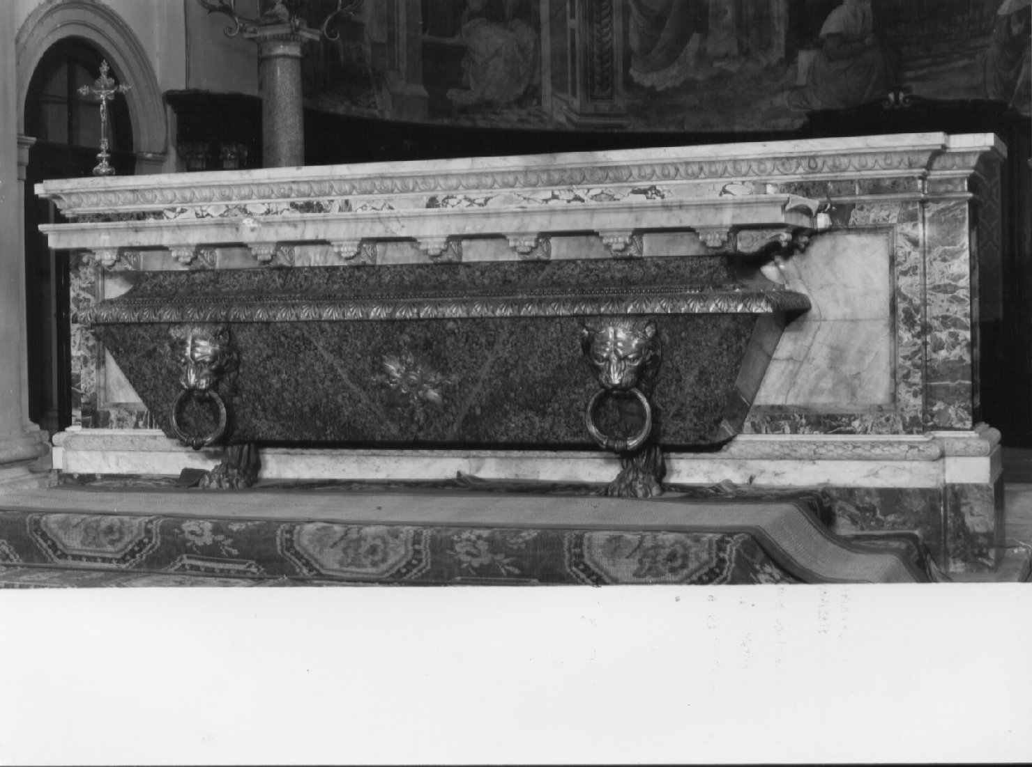 altare maggiore, opera isolata di Valadier Giuseppe (attribuito) (seconda metà sec. XVIII)