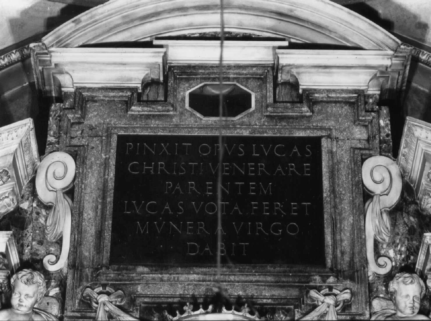 lapide, elemento d'insieme di Mola Giovan Battista (attribuito) (prima metà sec. XVII)