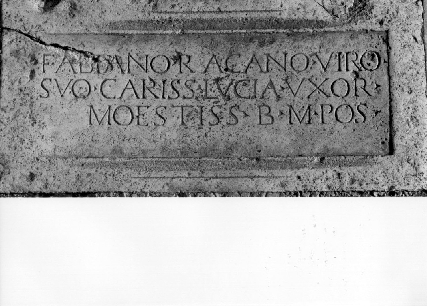 lastra tombale, opera isolata - bottega umbra (sec. XVII)