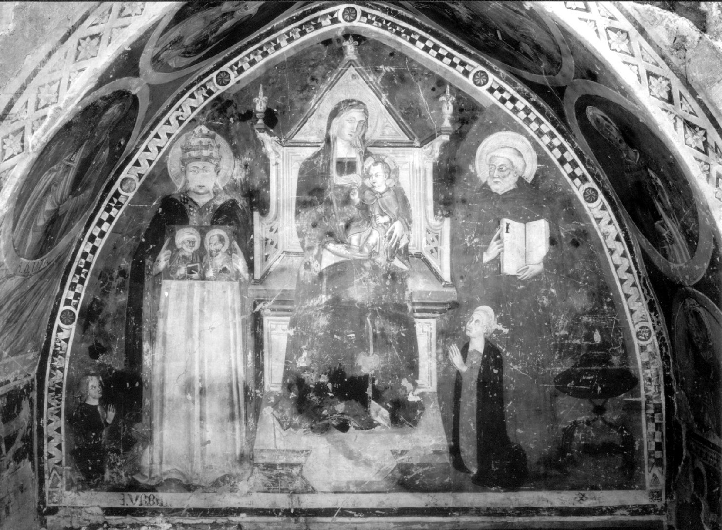 Madonna con Bambino in trono e donatori (dipinto, complesso decorativo) di Maestro del 1378 (attribuito) (sec. XIV)