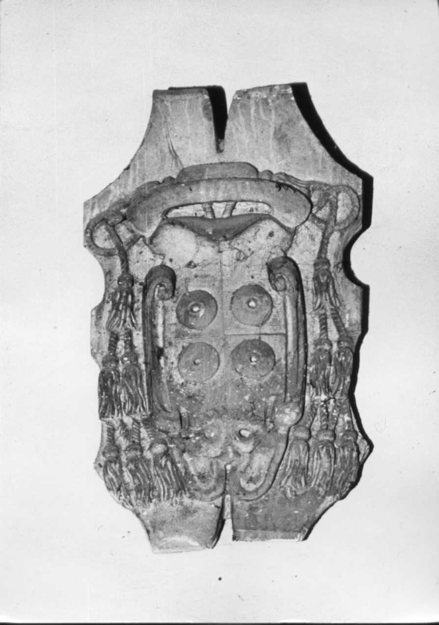 stemma cardinalizio (rilievo, opera isolata) - bottega Italia centrale (sec. XVII)