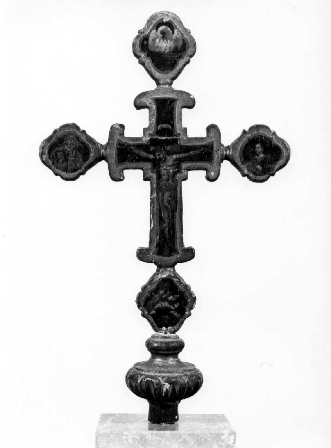Cristo crocifisso tra Santi (croce processionale, elemento d'insieme) - ambito umbro (primo quarto sec. XV)