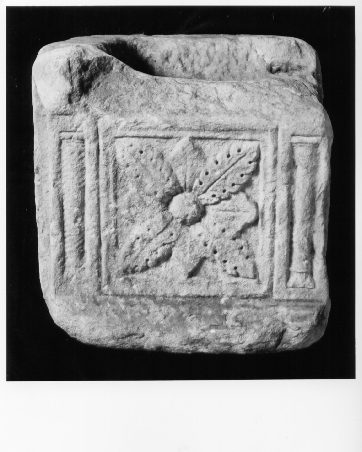 base di colonna - bottega Italia centrale (sec. VI)