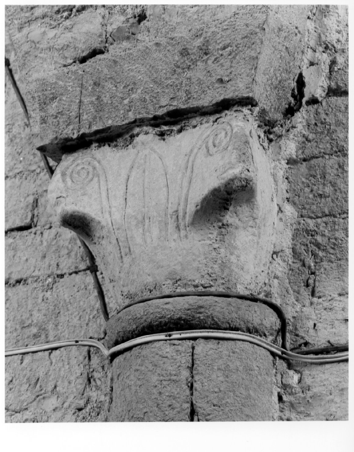 capitello - bottega umbra (sec. VIII)