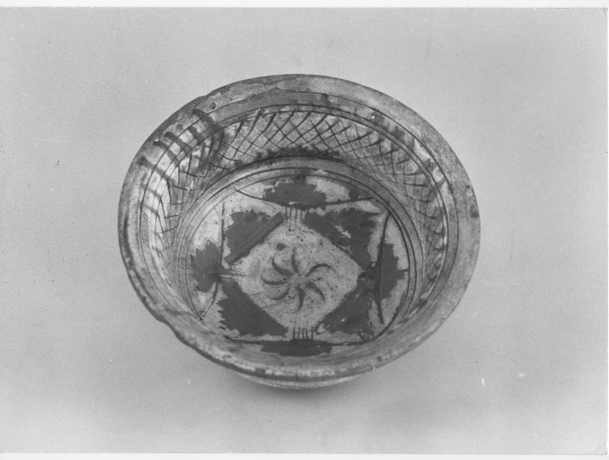 coppetta, opera isolata - bottega emiliana (secc. XVI/ XVII)