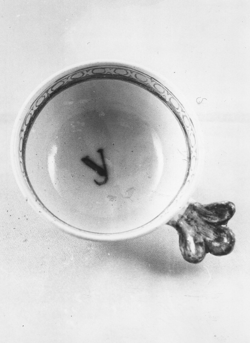 ciotola, opera isolata - bottega italiana (secc. XVII/ XVIII)