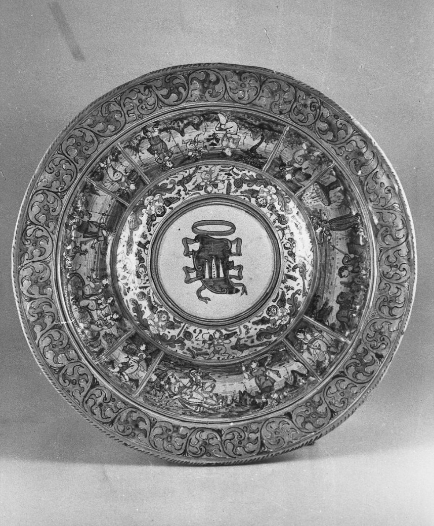 piatto da pompa, opera isolata - bottega di Castelli (seconda metà sec. XVII)