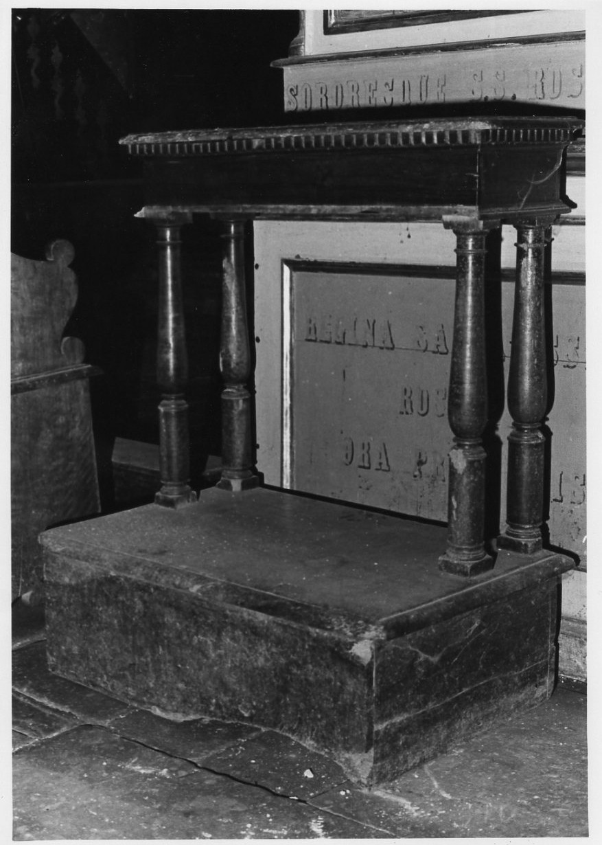 inginocchiatoio, opera isolata - bottega Italia centrale (sec. XVIII)