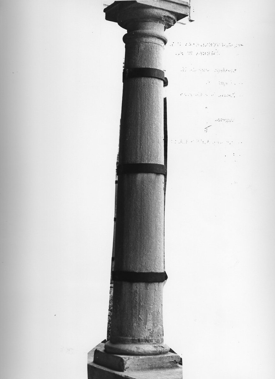 colonna, serie - bottega umbra (sec. XVI)