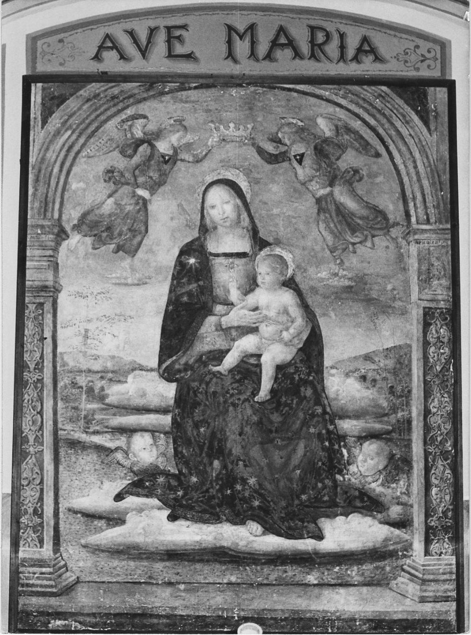 Madonna della Rosa, Madonna con Bambino e angeli reggicorona (dipinto, opera isolata) - bottega umbra (seconda metà sec. XV)