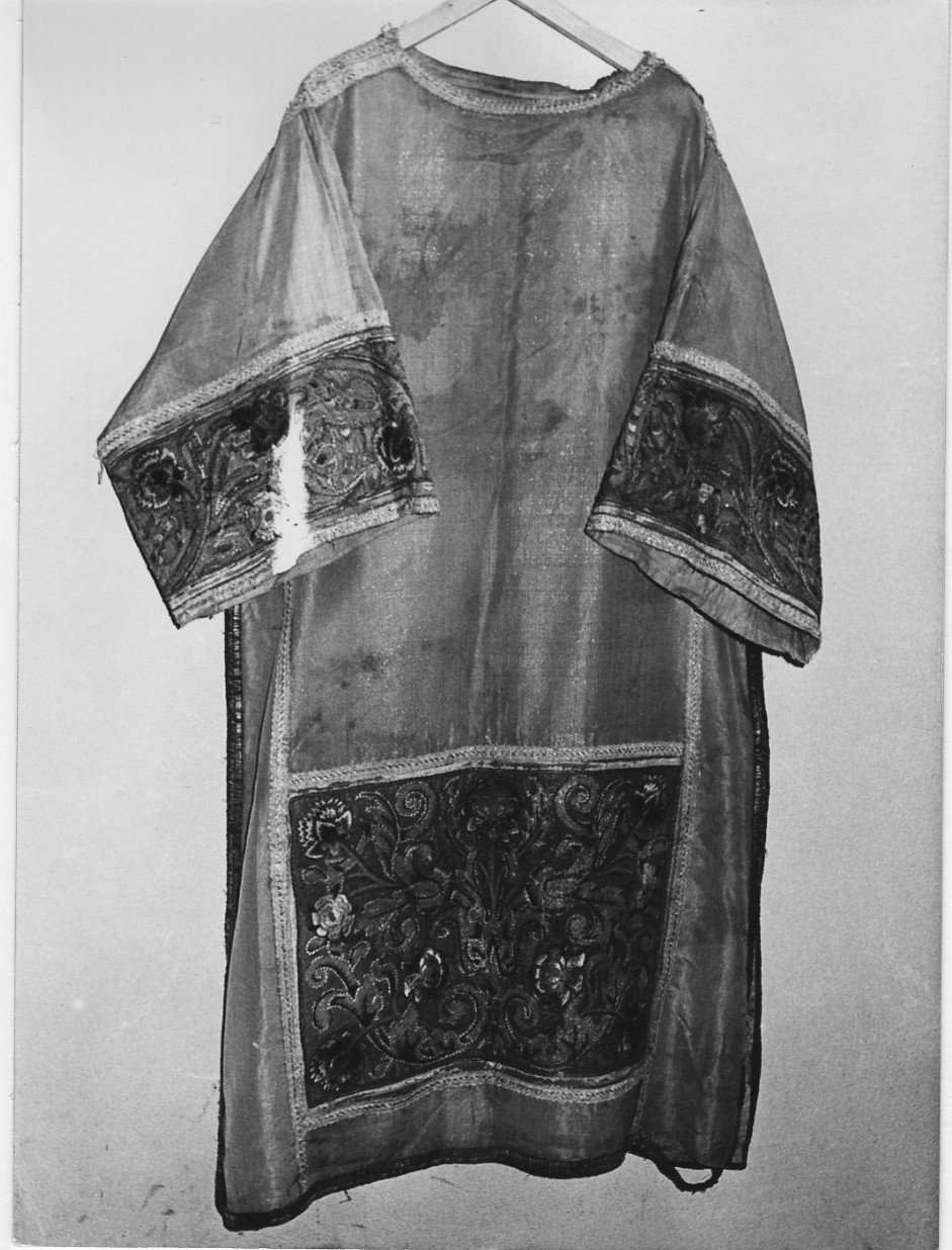 dalmatica, elemento d'insieme - manifattura umbra (fine/inizio secc. XVI/ XVII)