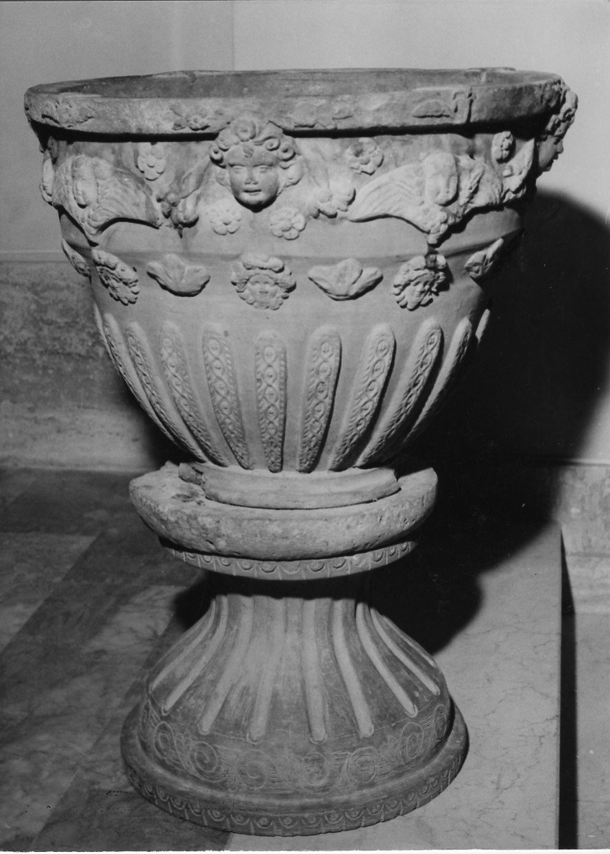 cratere, opera isolata di Gio. Batta Benocci di Petroio in Toscana (sec. XIX)