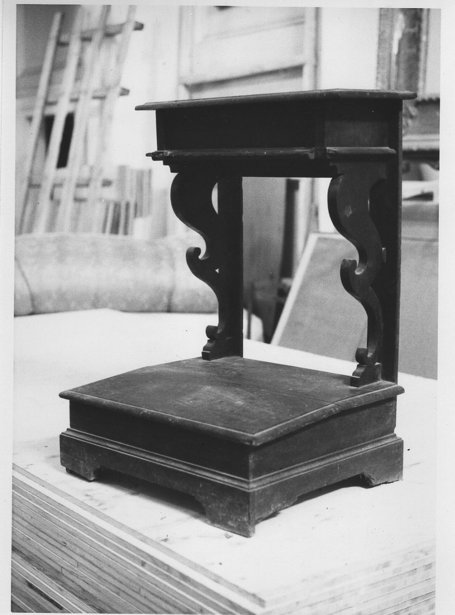 inginocchiatoio, opera isolata - bottega italiana (sec. XVII)