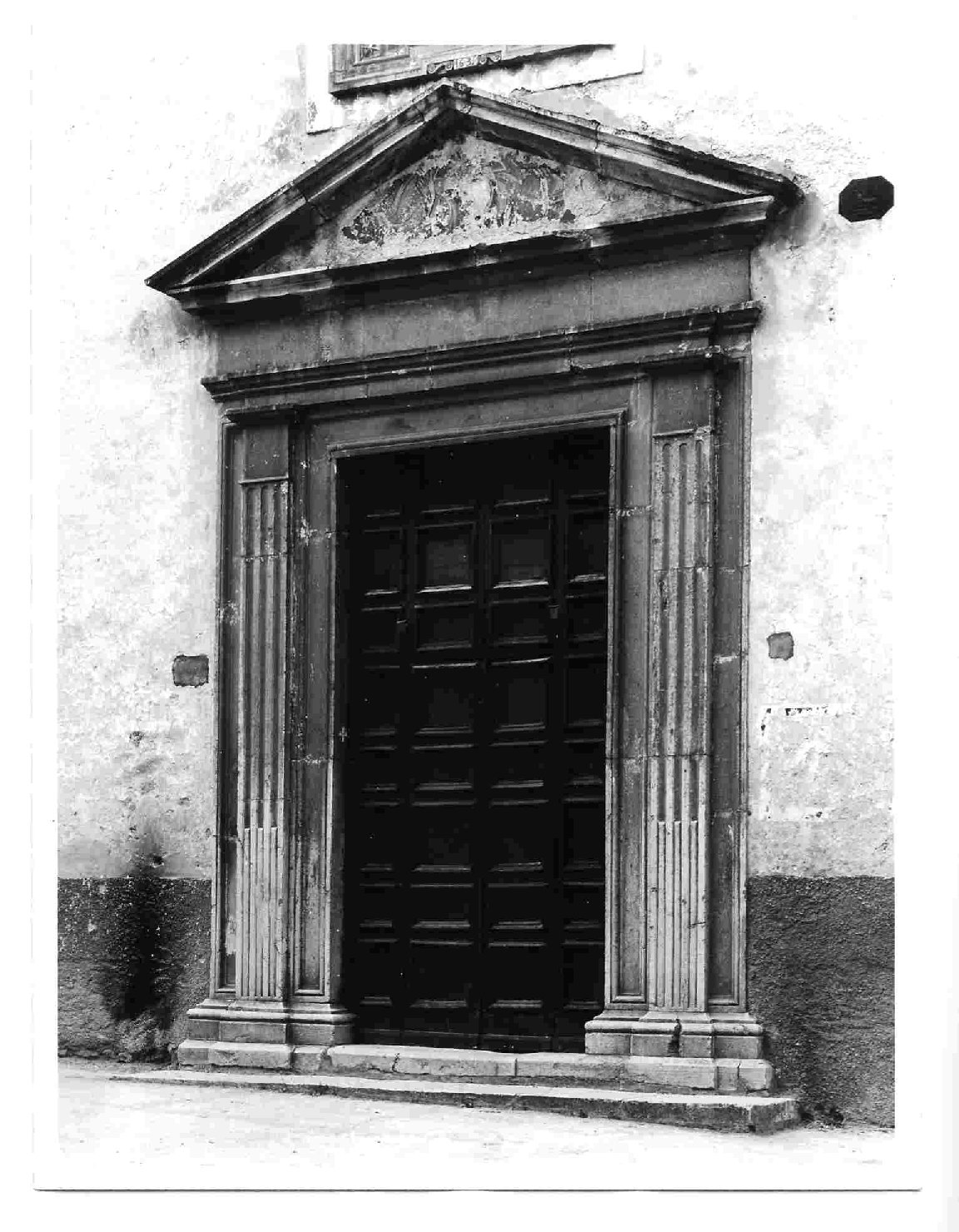 portale, opera isolata - bottega Italia centrale (prima metà sec. XVII)