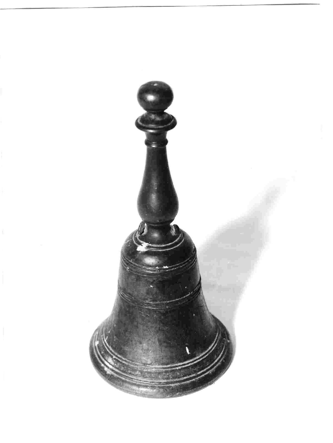 campanello d'altare, opera isolata - bottega umbra (sec. XVII)
