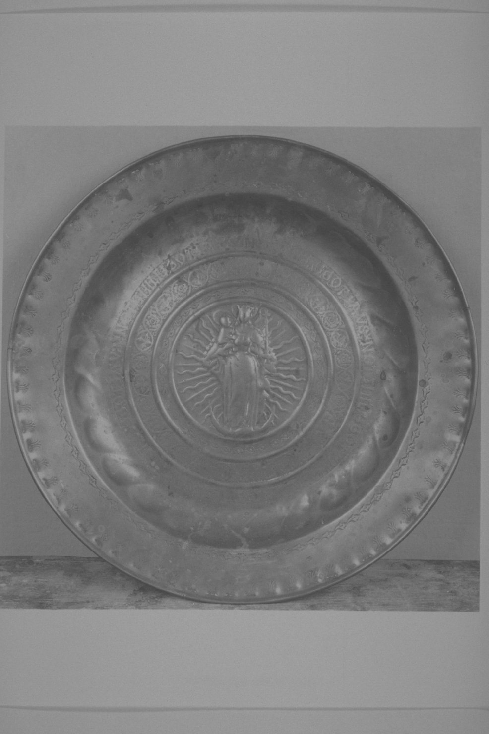 piatto per elemosine, opera isolata - bottega tedesca (sec. XVI)