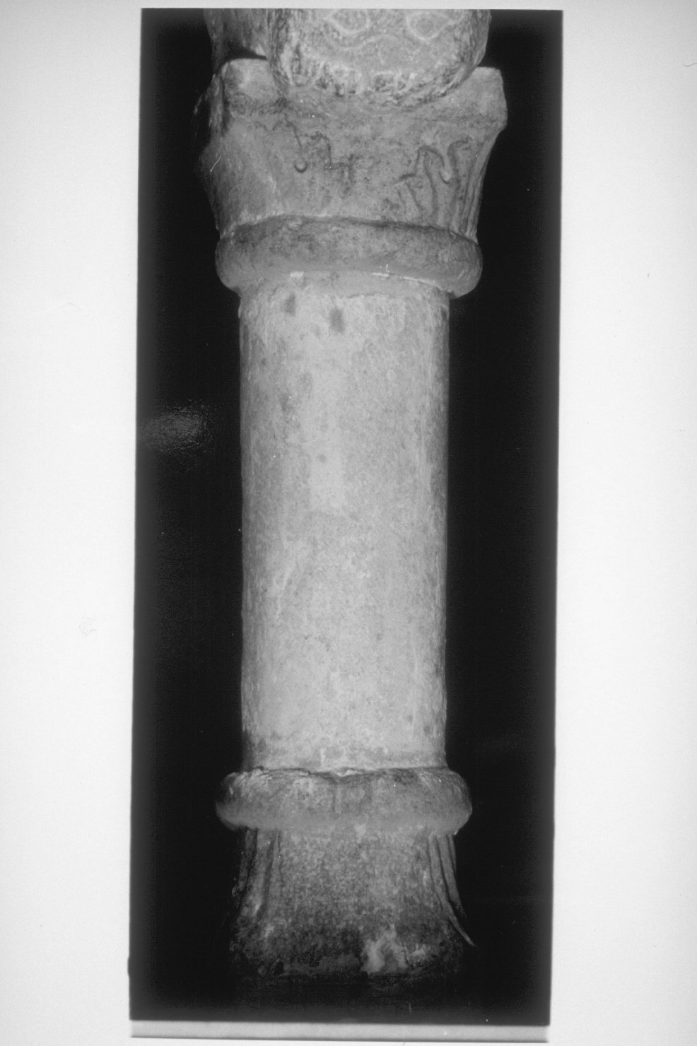 colonnina, elemento d'insieme - bottega umbra (seconda metà sec. XIII)