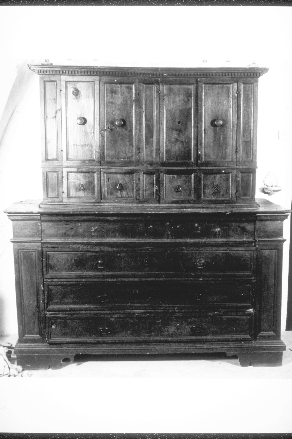 armadio da sacrestia, opera isolata - bottega umbra (sec. XVIII)