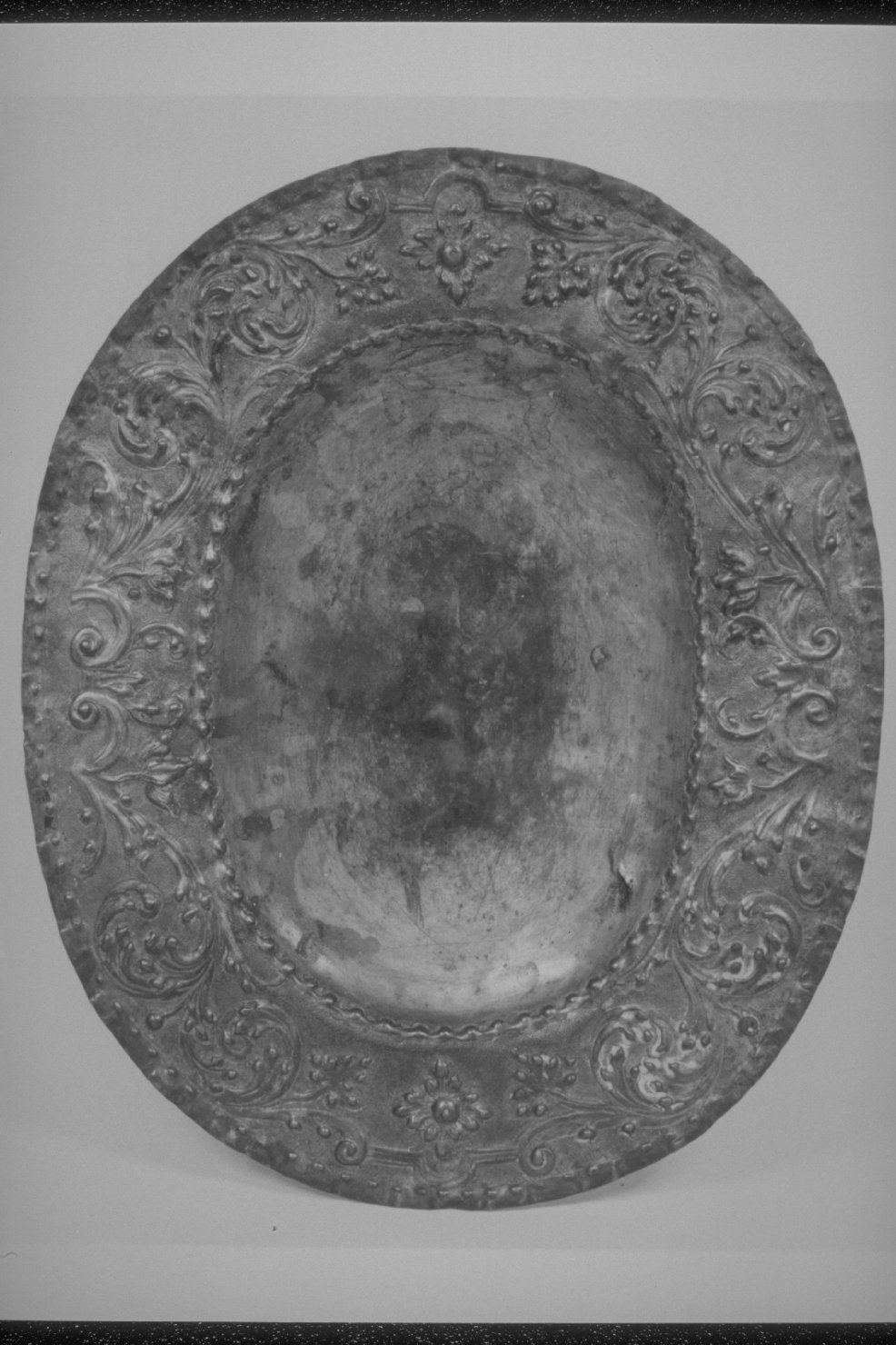 piatto, opera isolata - bottega umbra (secc. XVI/ XVII)