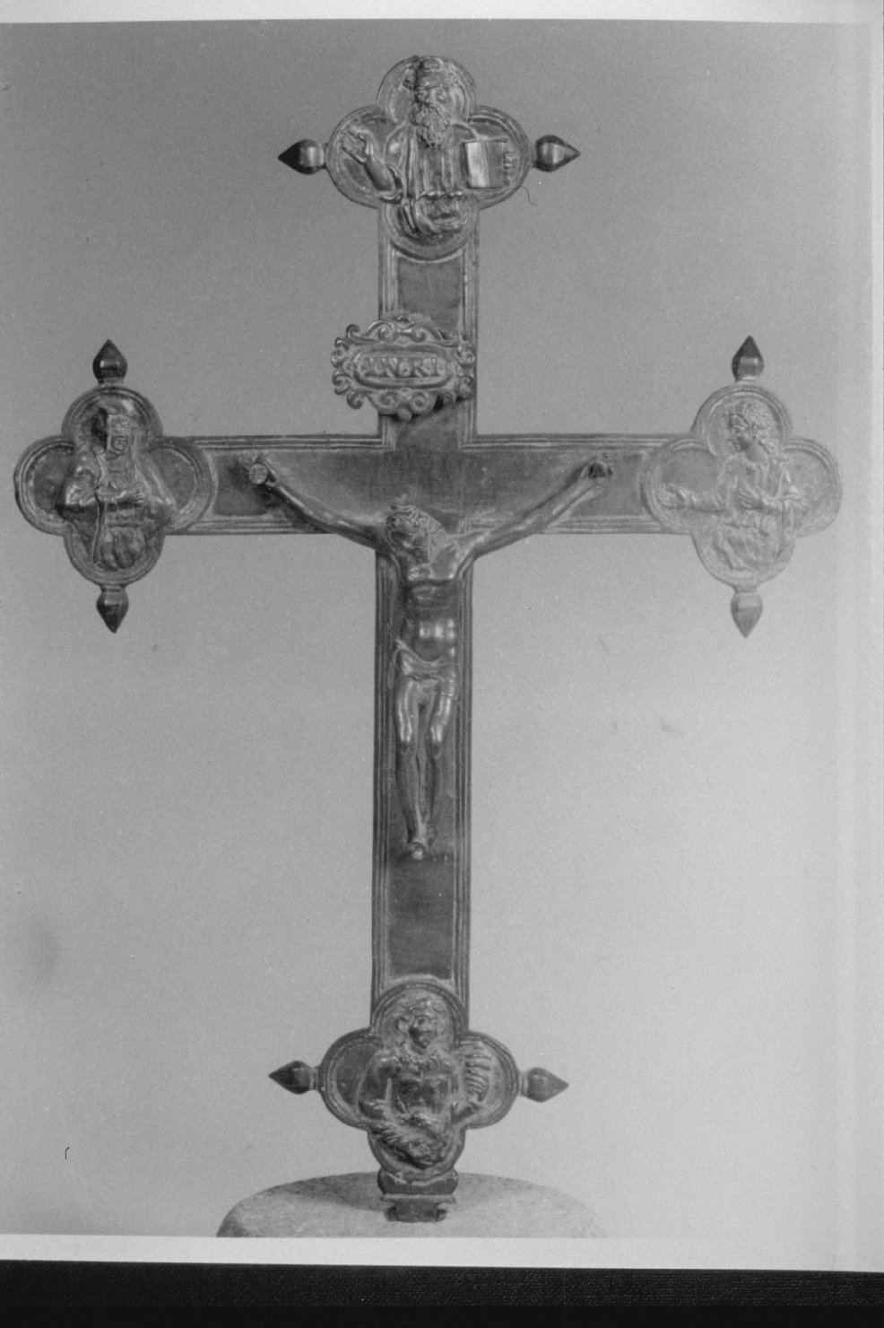 croce processionale, opera isolata - bottega Italia centrale (seconda metà sec. XVI)