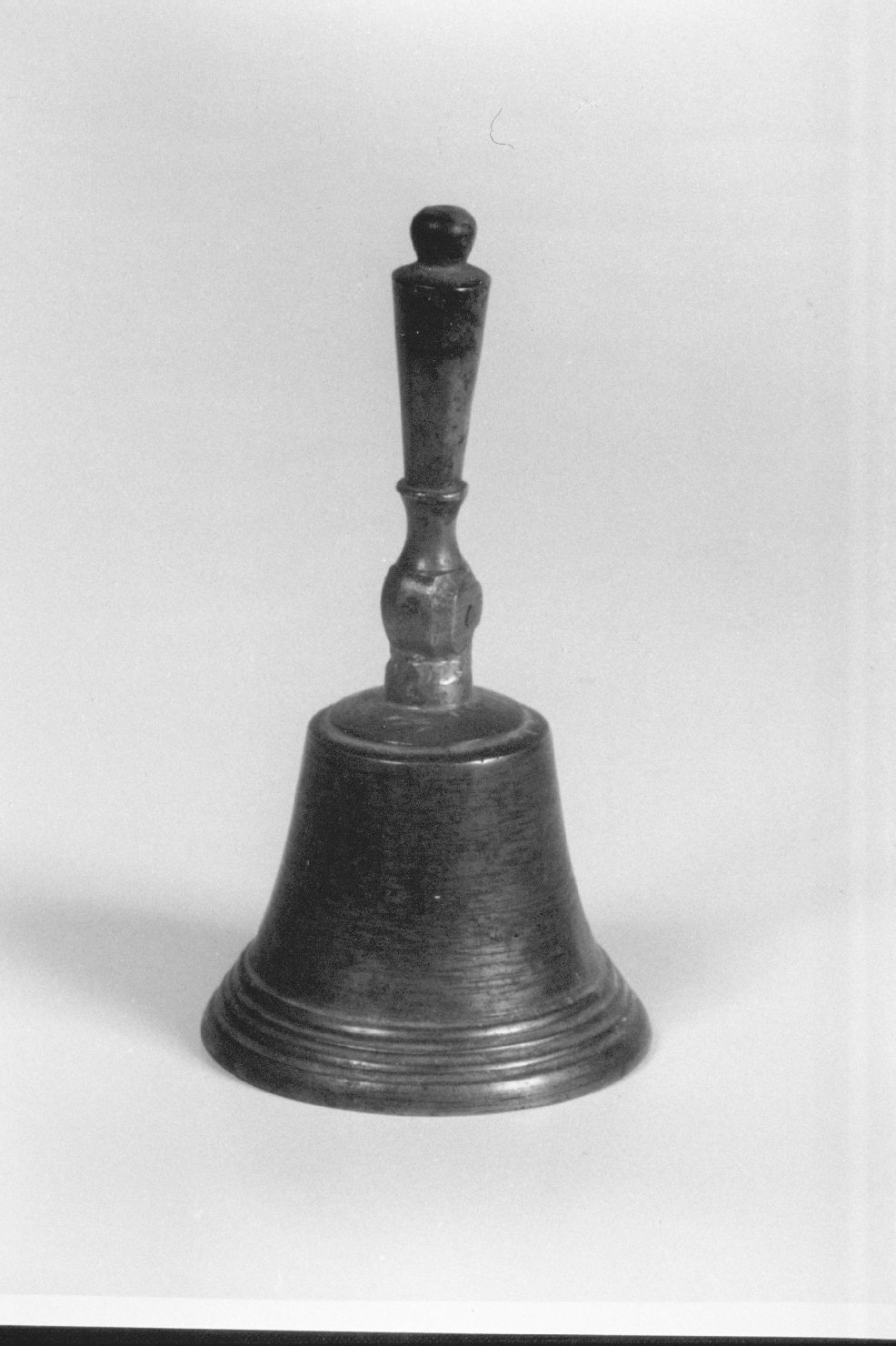 campanello d'altare, opera isolata - bottega umbra (sec. XVI)